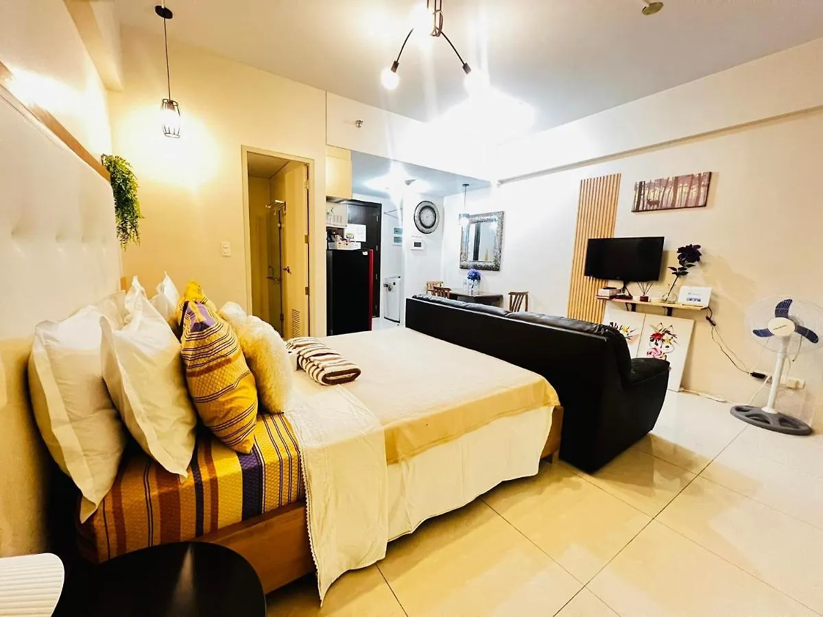 Apartment One Palm Tree Villas Condominium - Studio 9M With Balcony - Across Terminal 3 Airport Manila Philippines