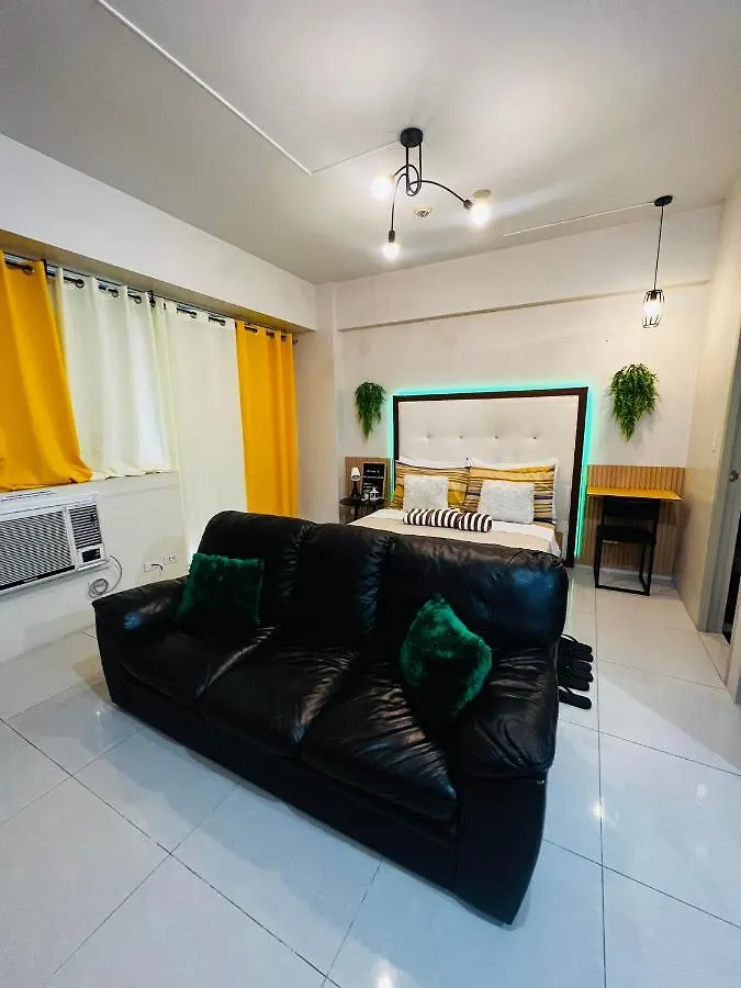 One Palm Tree Villas Condominium - Studio 9M With Balcony - Across Terminal 3 Airport Manila 0*,