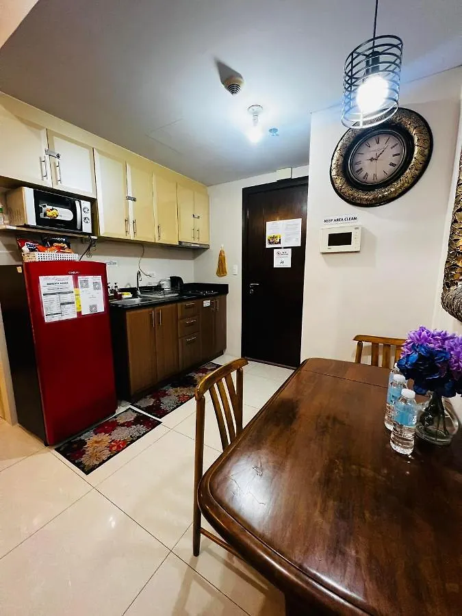 One Palm Tree Villas Condominium - Studio 9M With Balcony - Across Terminal 3 Airport Manila Philippines